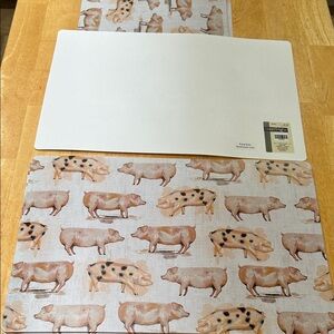 The Spring Shop Farmhouse Pig Placemats Set of 8